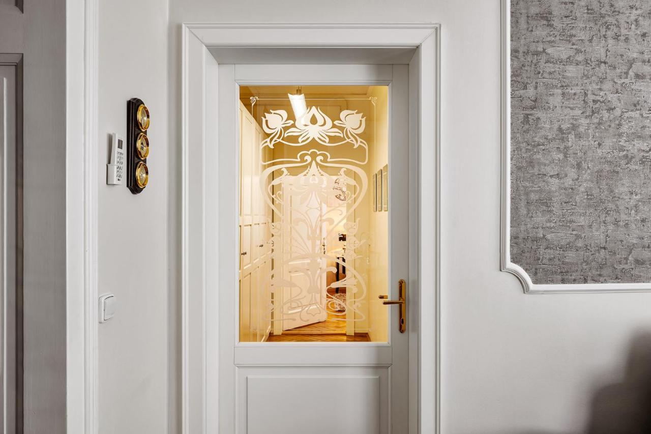 Pragueone Apartment,A/C,Terrace المظهر الخارجي الصورة