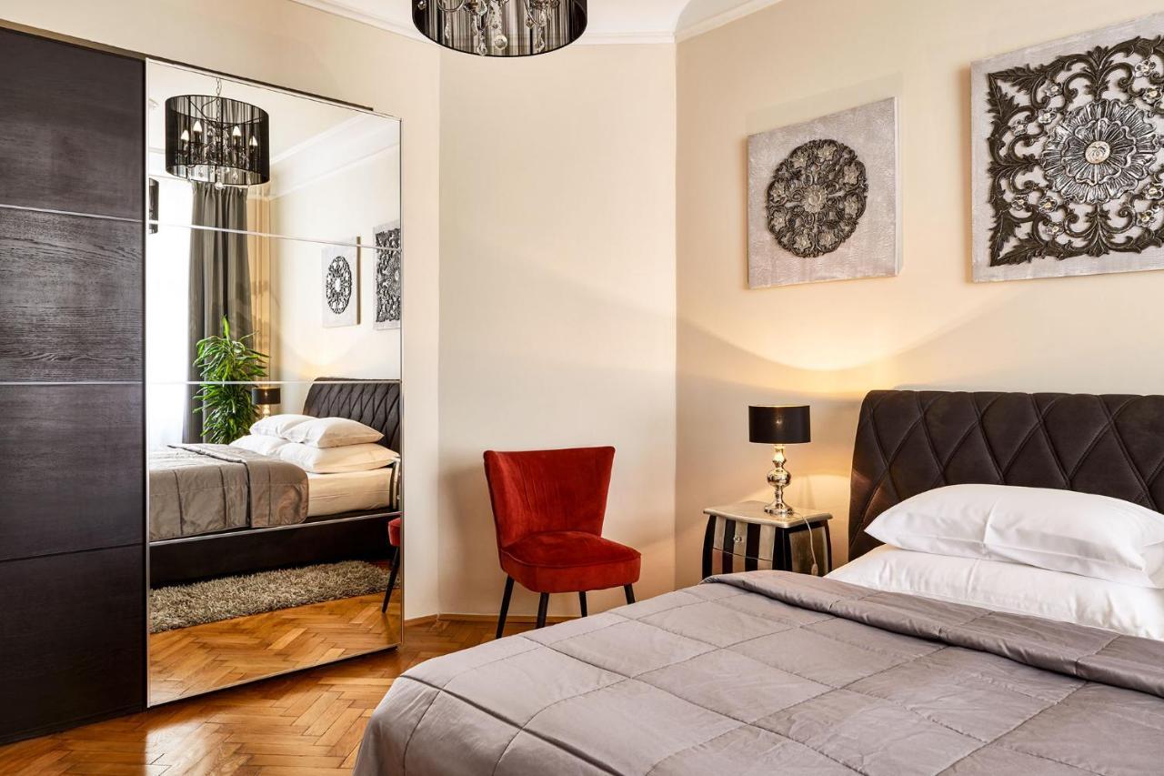 Pragueone Apartment,A/C,Terrace المظهر الخارجي الصورة