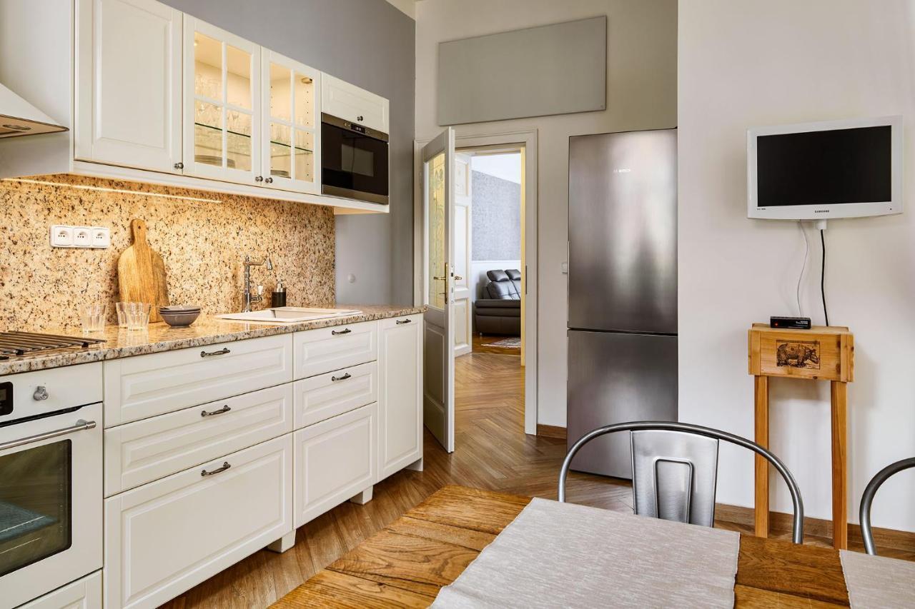 Pragueone Apartment,A/C,Terrace المظهر الخارجي الصورة