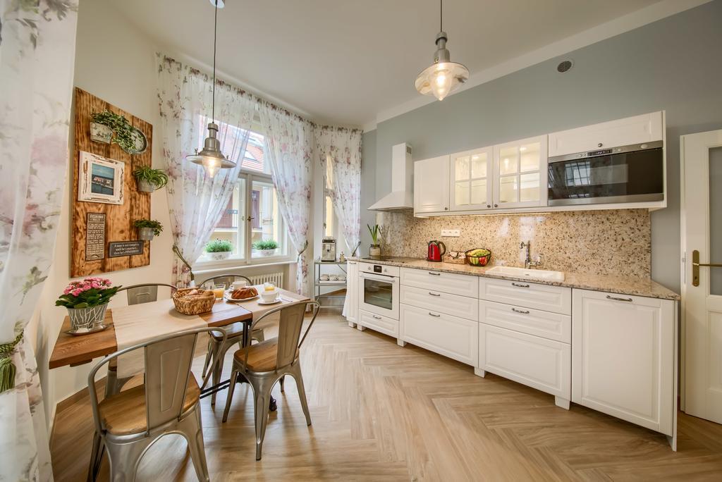 Pragueone Apartment,A/C,Terrace المظهر الخارجي الصورة