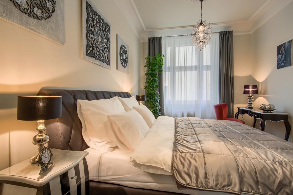 Pragueone Apartment,A/C,Terrace المظهر الخارجي الصورة